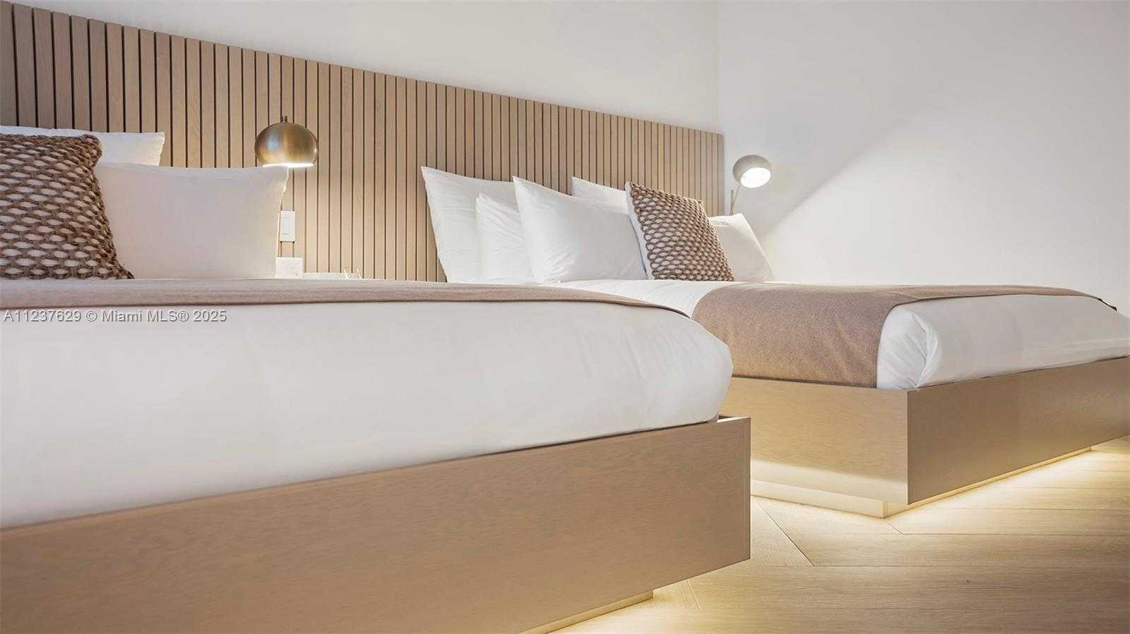 Small Image of 2201 COLLINS AVE #804, Miami Beach Number 18