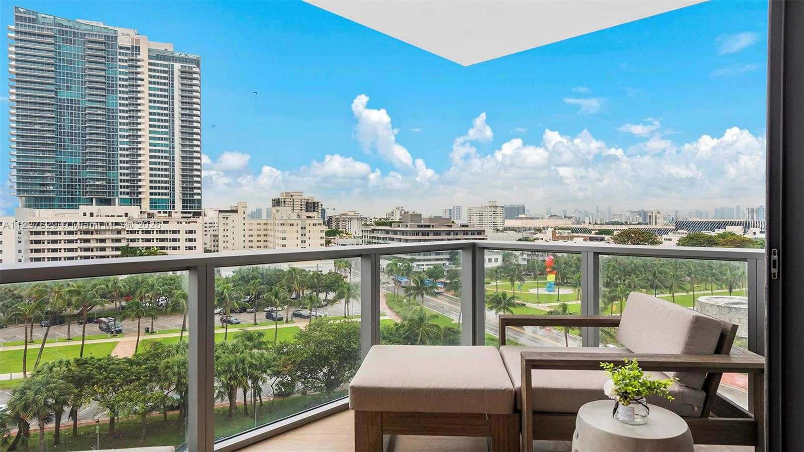 Small Image of 2201 COLLINS AVE #804, Miami Beach Number 23