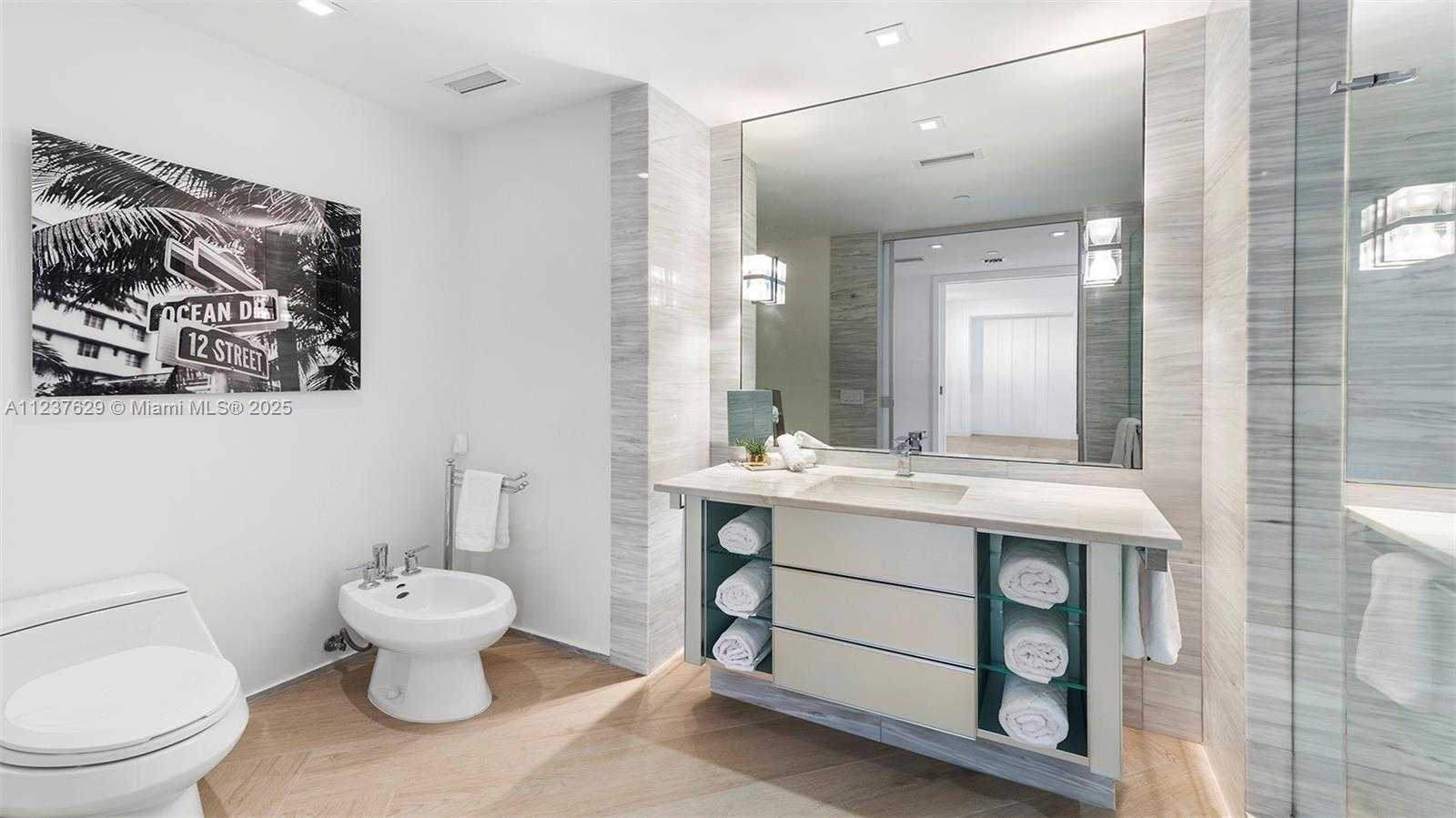 Small Image of 2201 COLLINS AVE #804, Miami Beach Number 34