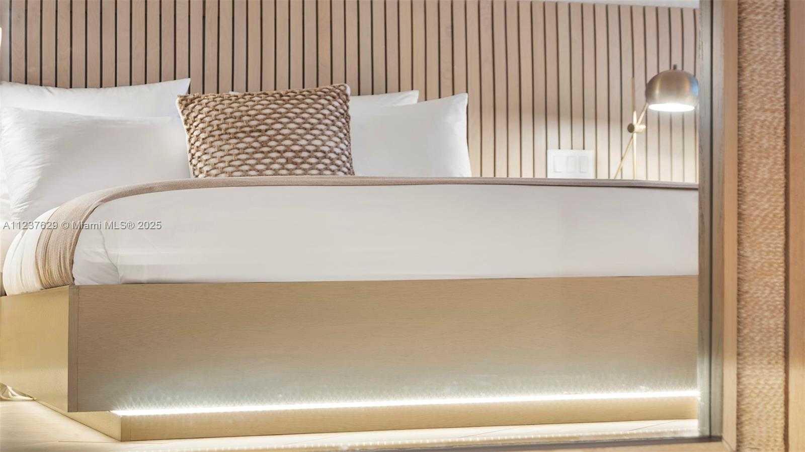Small Image of 2201 COLLINS AVE #804, Miami Beach Number 39