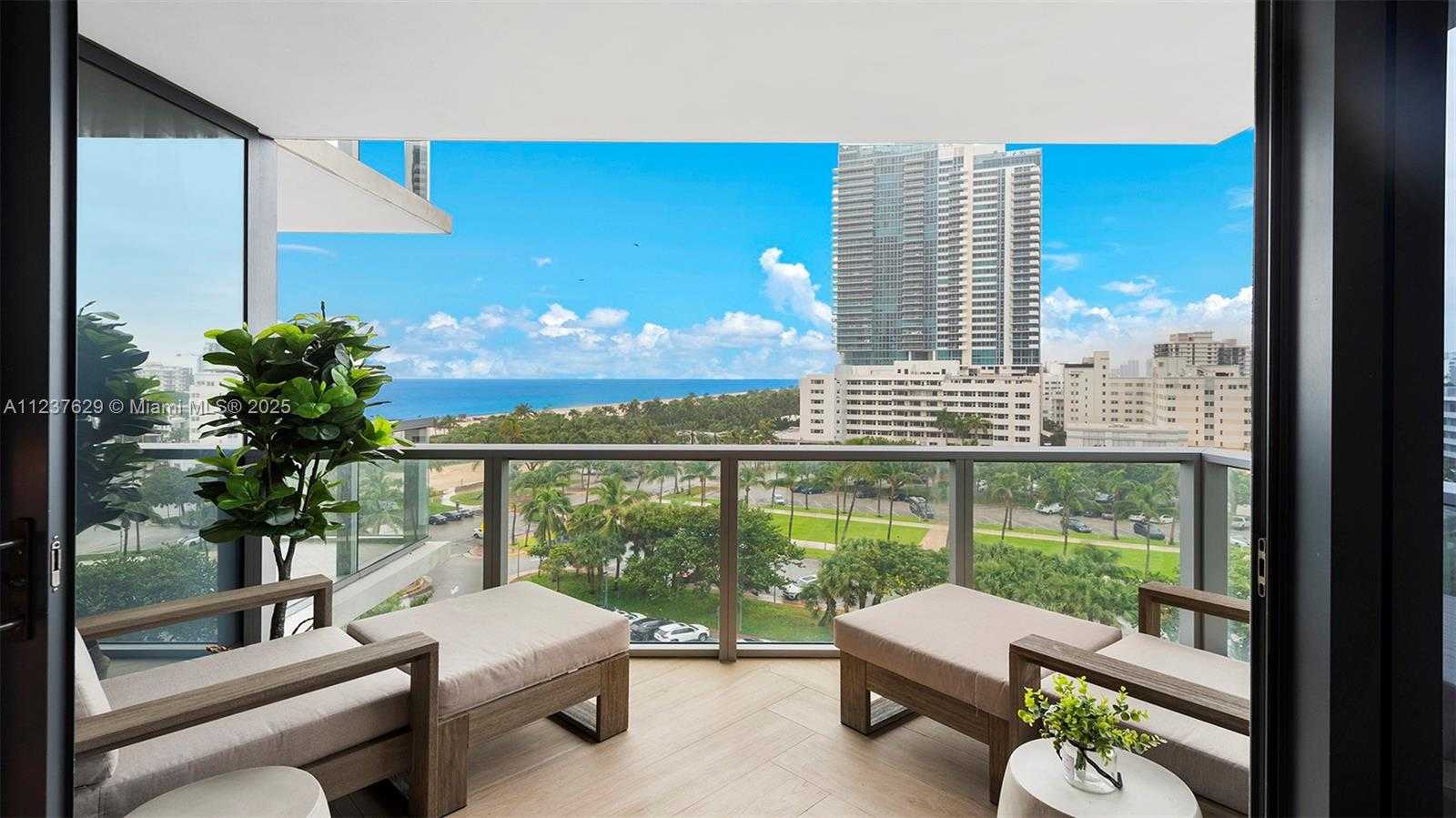 Small Image of 2201 COLLINS AVE #804, Miami Beach Number 41