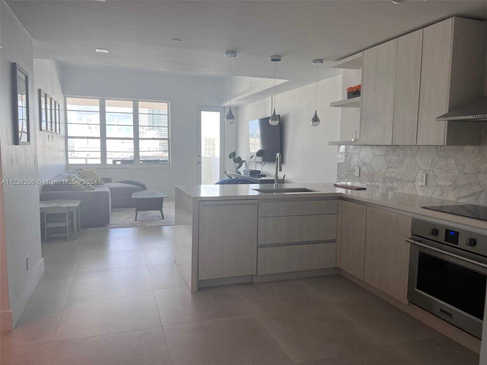 Small Image of 100 LINCOLN RD #1608, Miami Beach Number 2