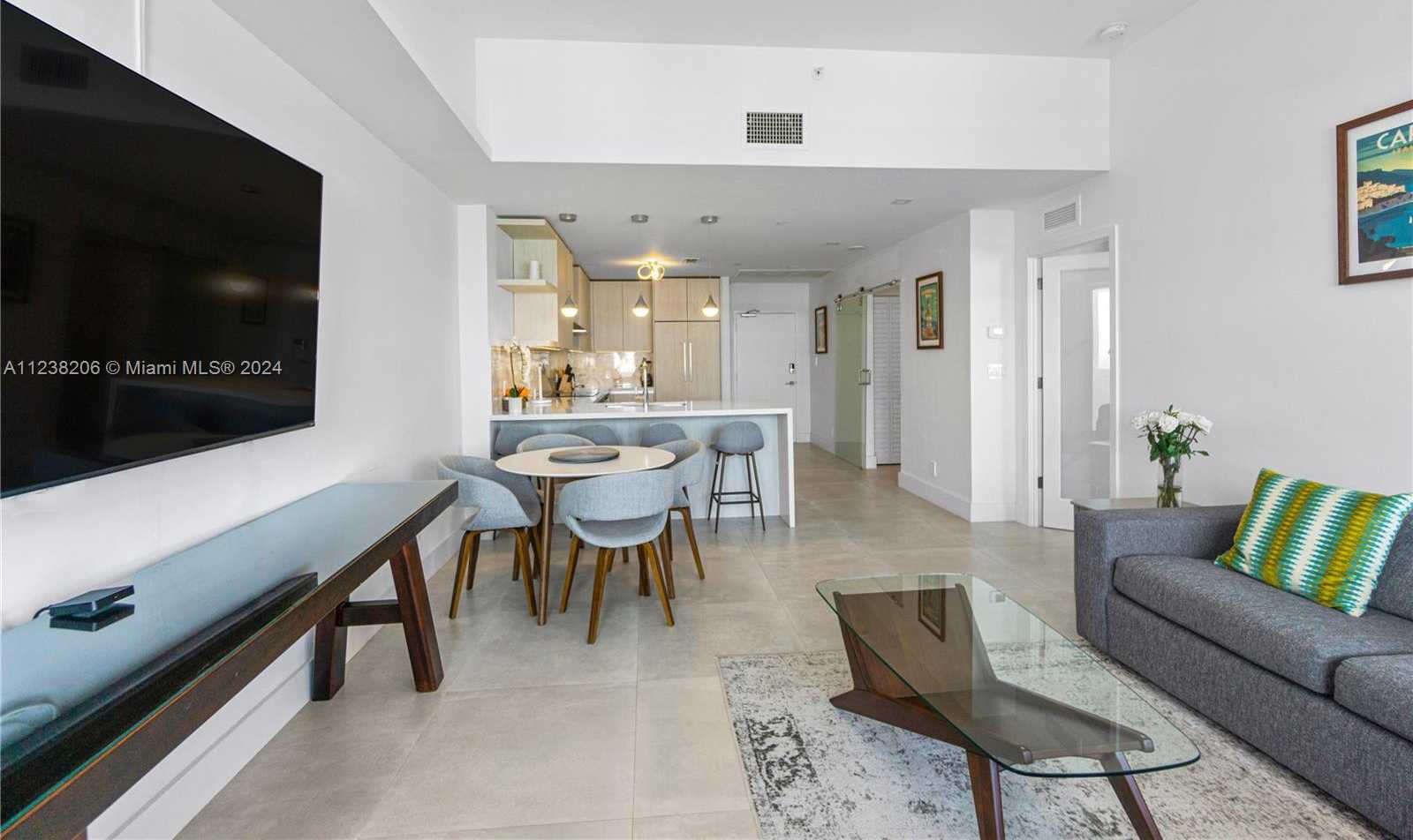 Small Image of 100 LINCOLN RD #1608, Miami Beach Number 3