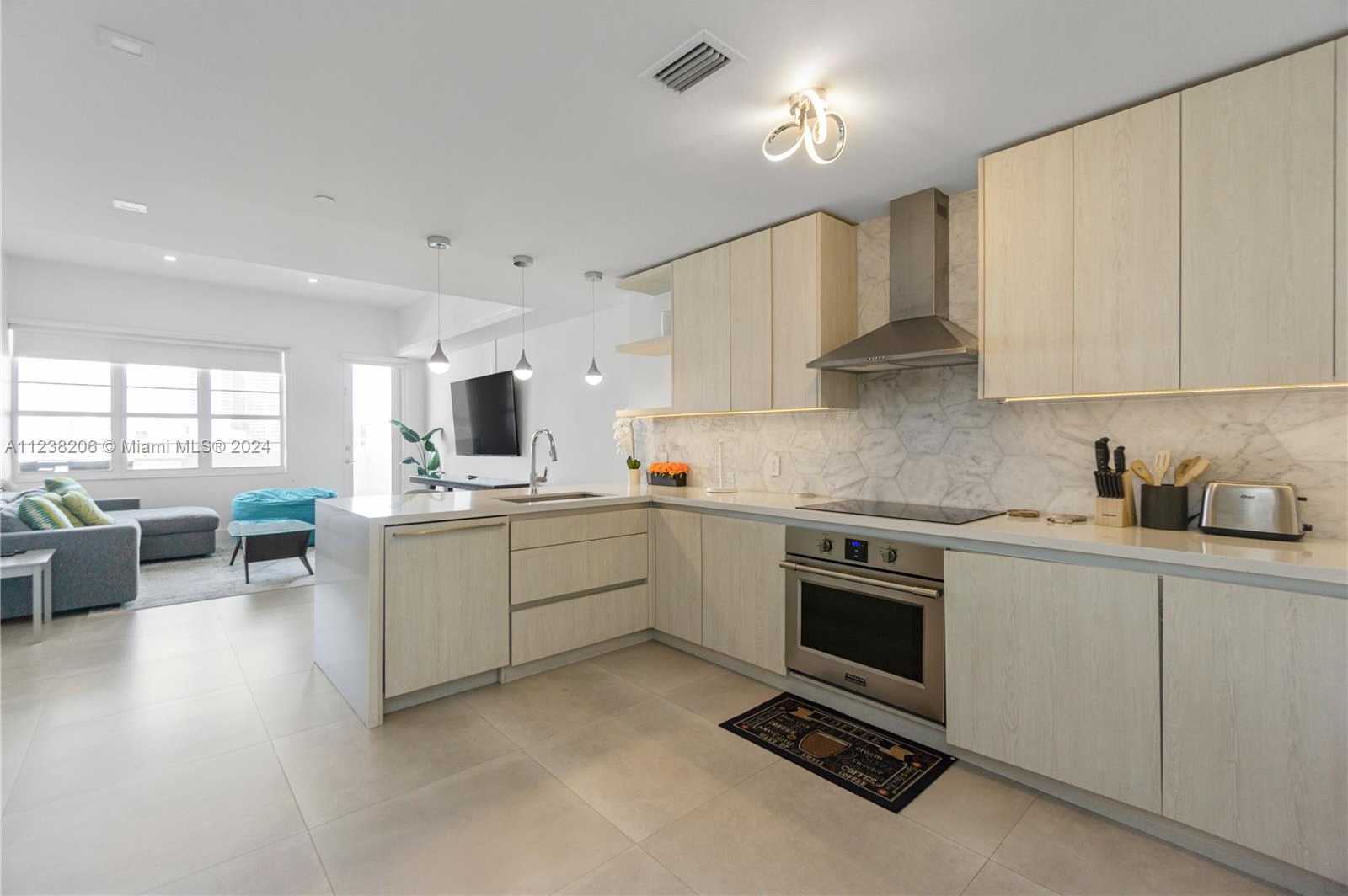 Small Image of 100 LINCOLN RD #1608, Miami Beach Number 7