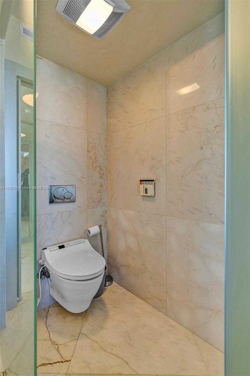 Small Image of 16699 COLLINS AVE #2508, Sunny Isles Beach Number 21