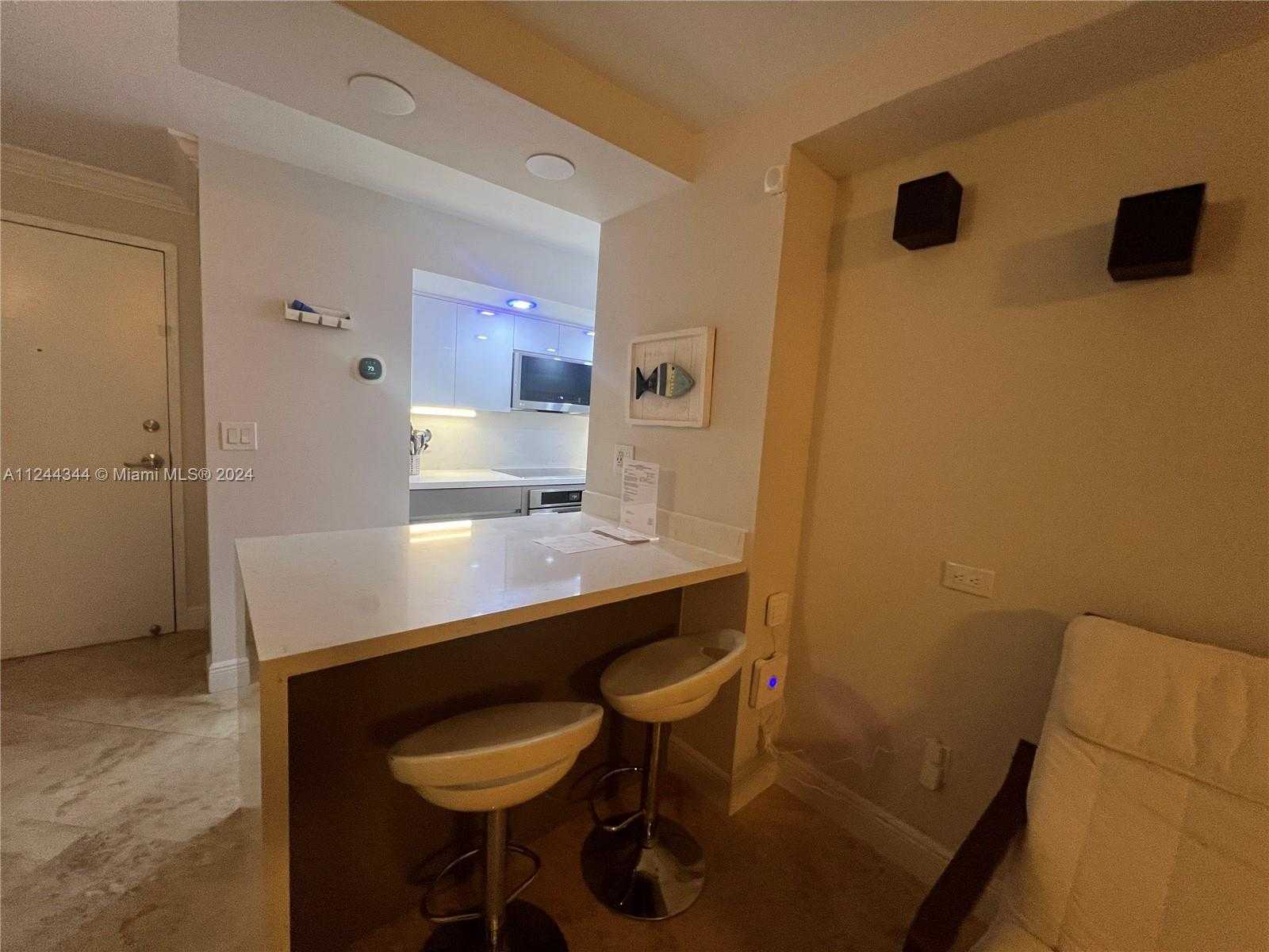 Small Image of 6917 COLLINS AVE #809, Miami Beach Number 10