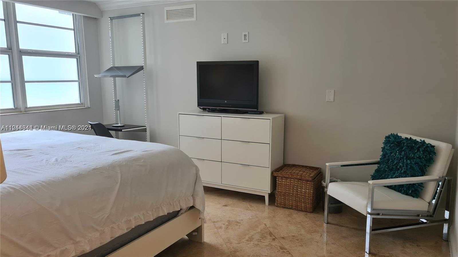Small Image of 6917 COLLINS AVE #809, Miami Beach Number 13