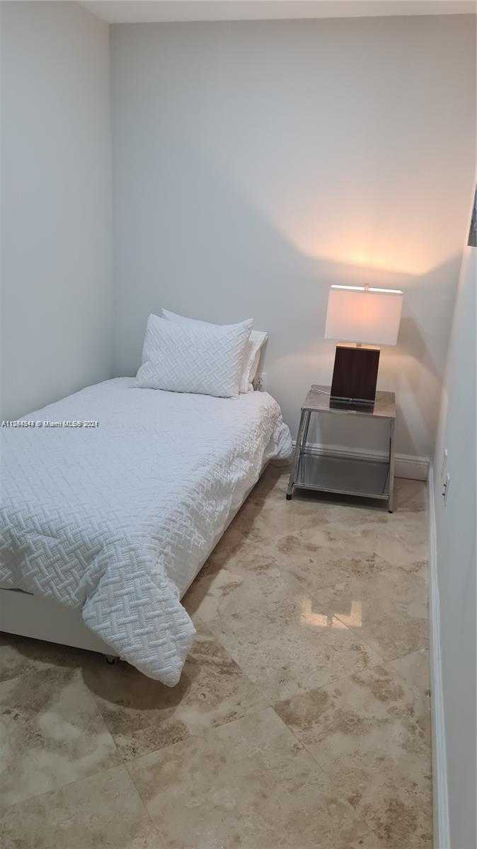 Small Image of 6917 COLLINS AVE #809, Miami Beach Number 14