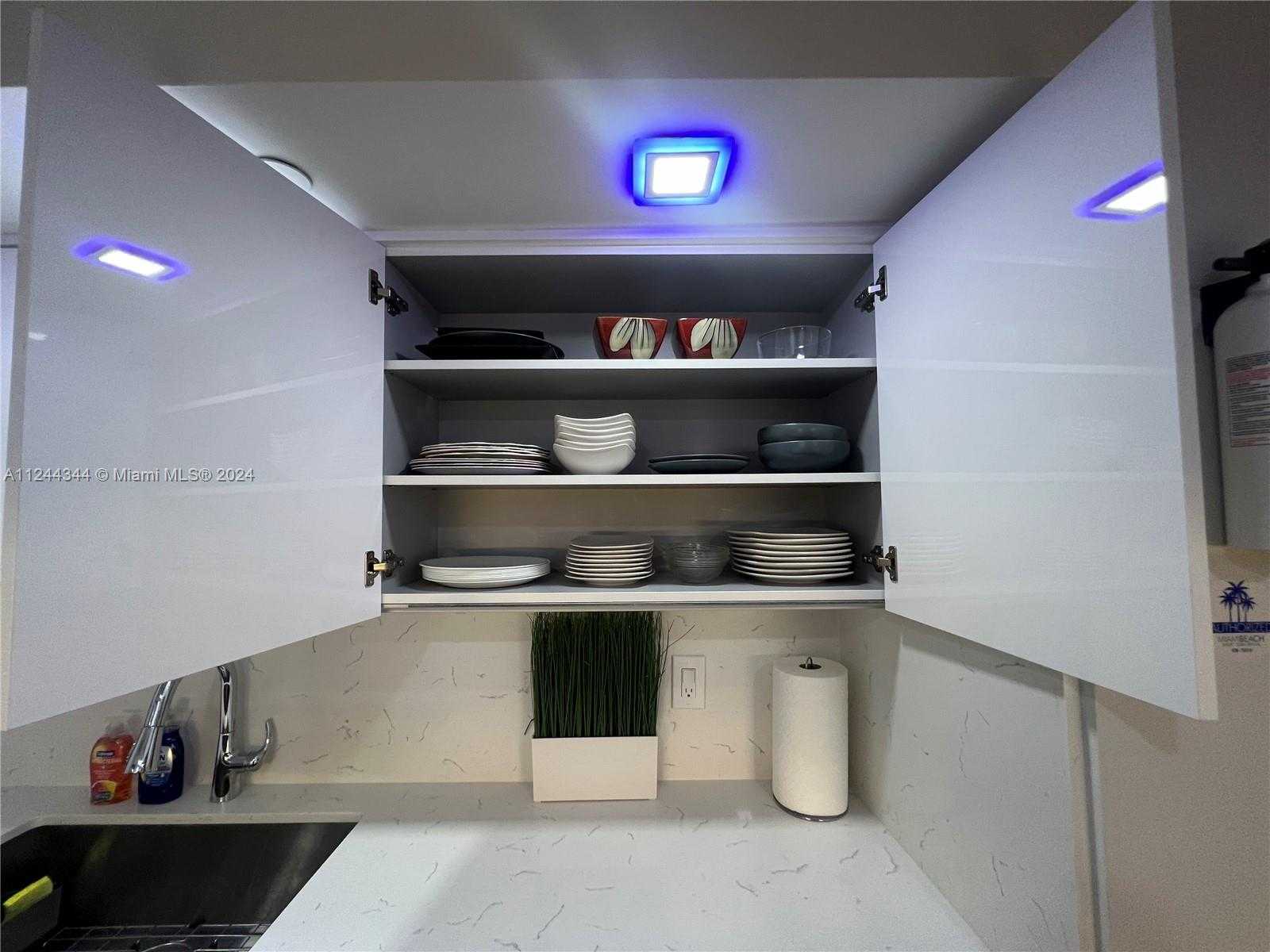 Small Image of 6917 COLLINS AVE #809, Miami Beach Number 53