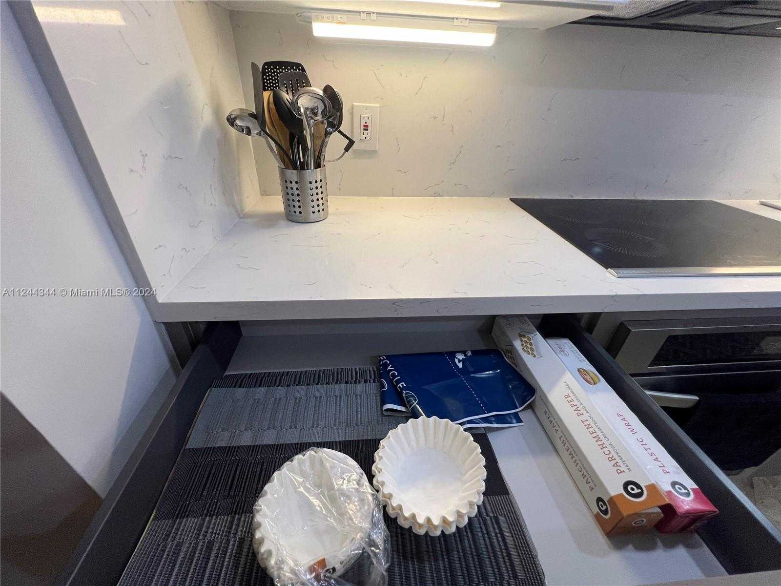 Small Image of 6917 COLLINS AVE #809, Miami Beach Number 60