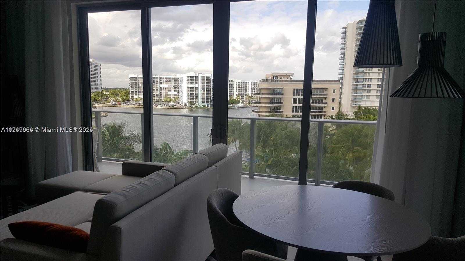 Small Image of 4010 SOUTH OCEAN DR #R301, Hollywood Number 2