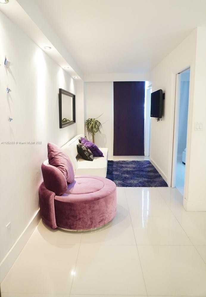 Small Image of 5161 COLLINS AV #309, Miami Beach Number 3