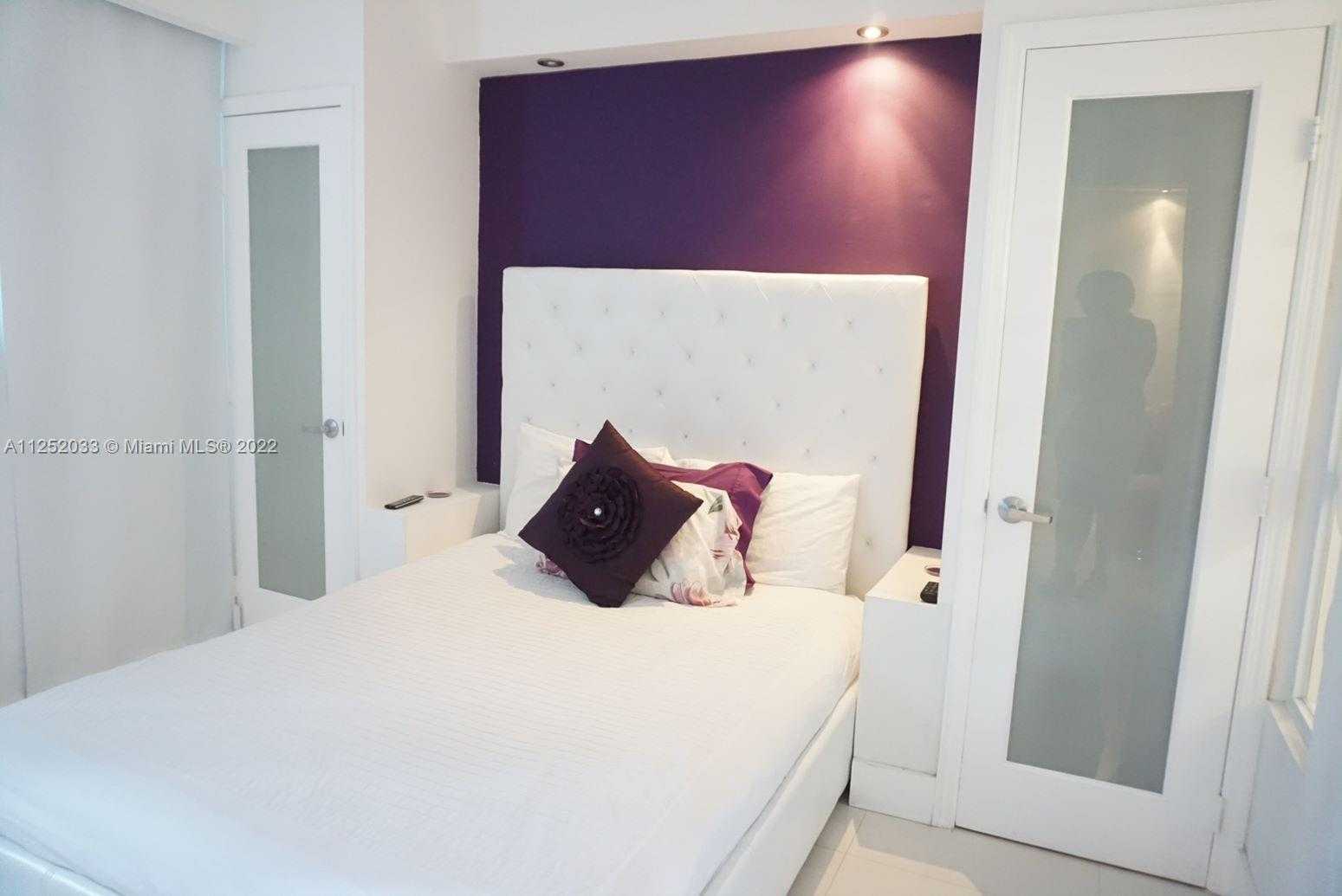 Small Image of 5161 COLLINS AV #309, Miami Beach Number 7