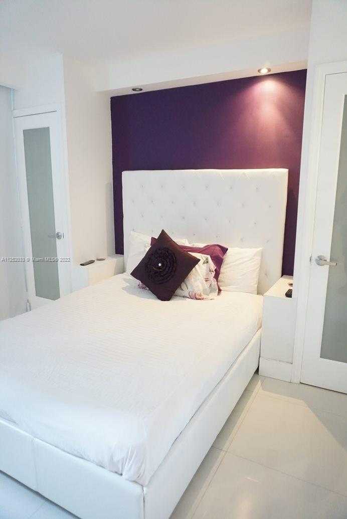 Small Image of 5161 COLLINS AV #309, Miami Beach Number 8