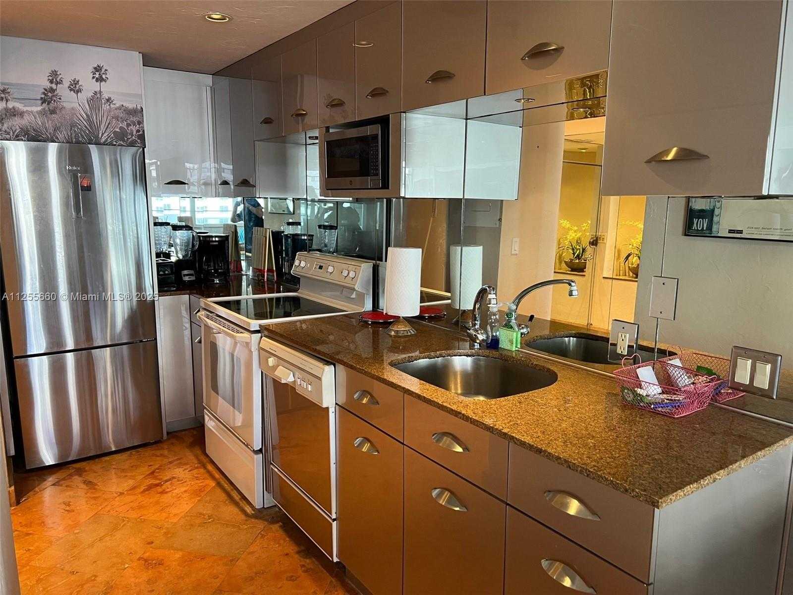 Small Image of 100 LINCOLN RD #1228, Miami Beach Number 16