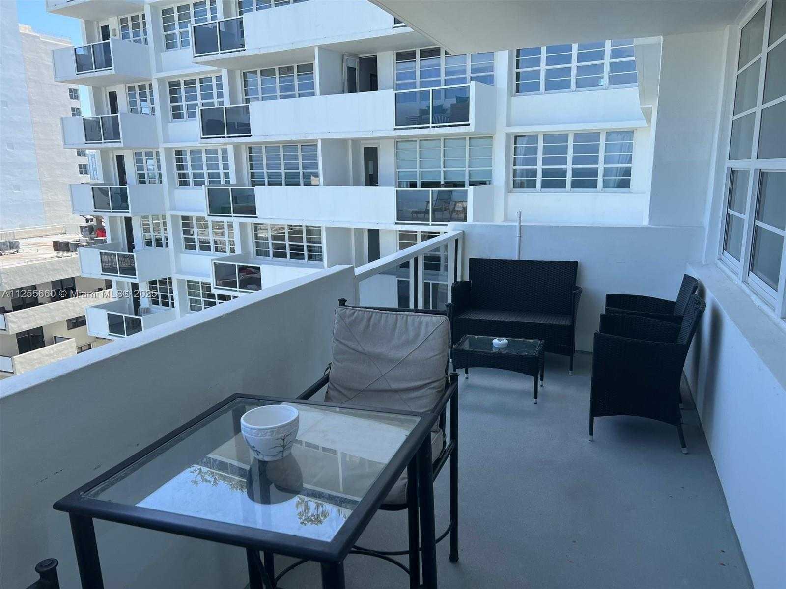 Small Image of 100 LINCOLN RD #1228, Miami Beach Number 3