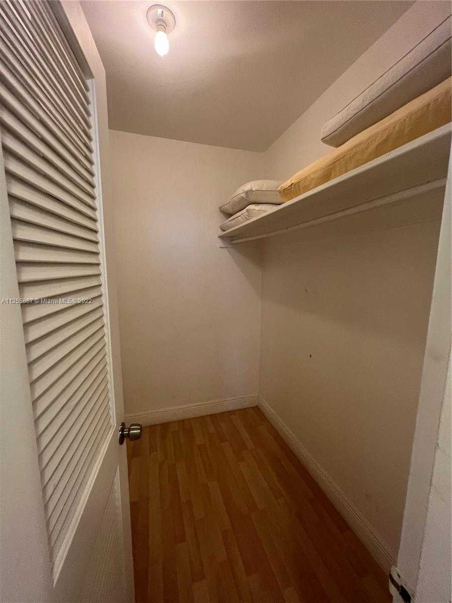 Small Image of 5161 COLLINS AVE #1711, Miami Beach Number 12