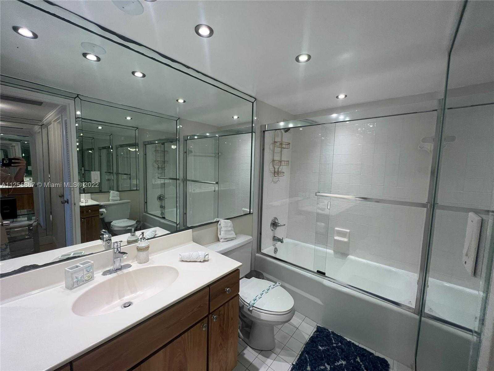 Small Image of 5161 COLLINS AVE #1711, Miami Beach Number 13
