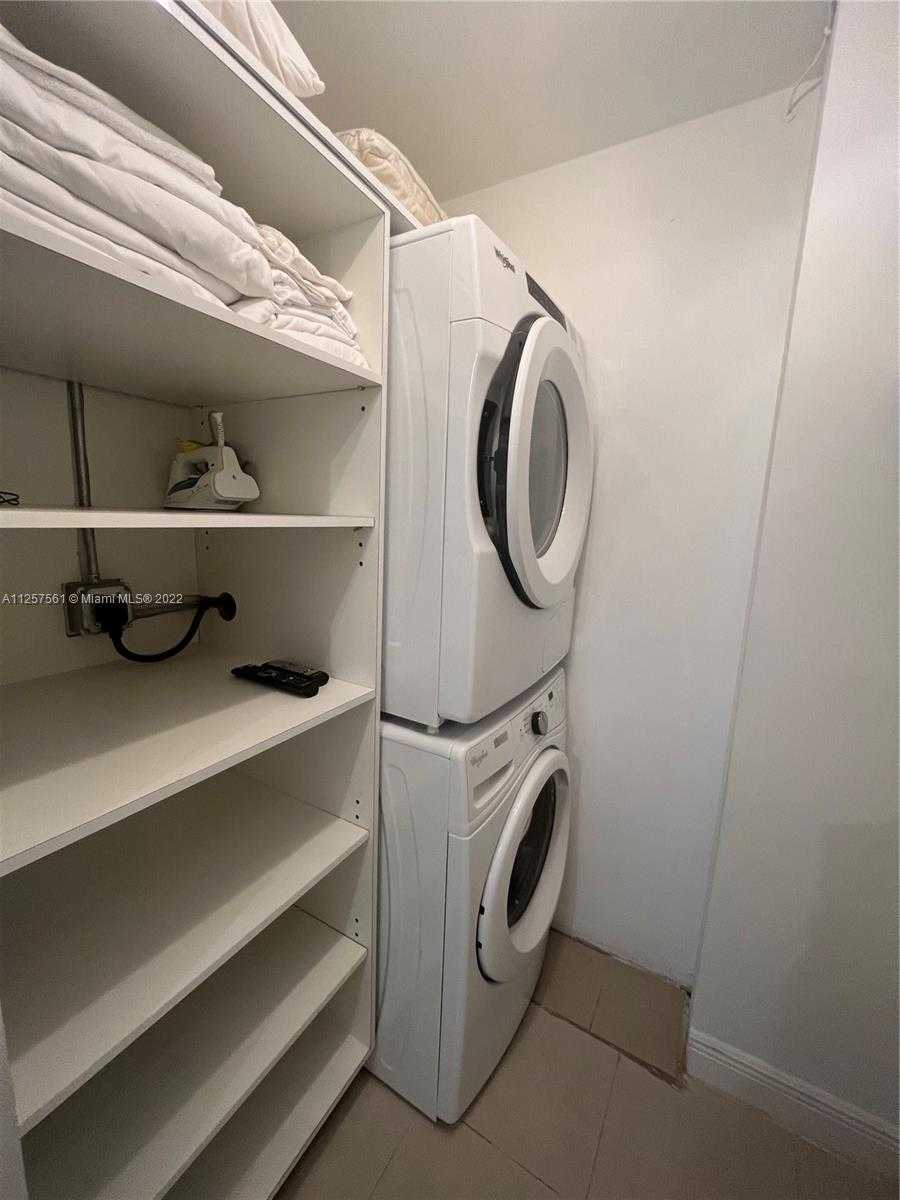 Small Image of 5151 COLLINS AVE #725, Miami Beach Number 10