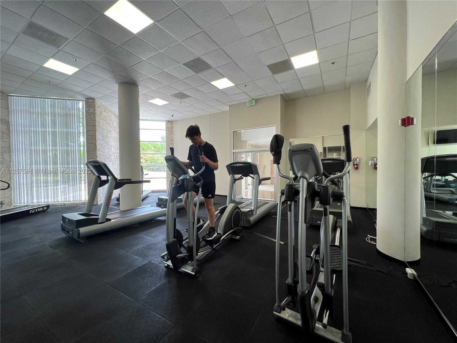 Small Image of 5151 COLLINS AVE #725, Miami Beach Number 25