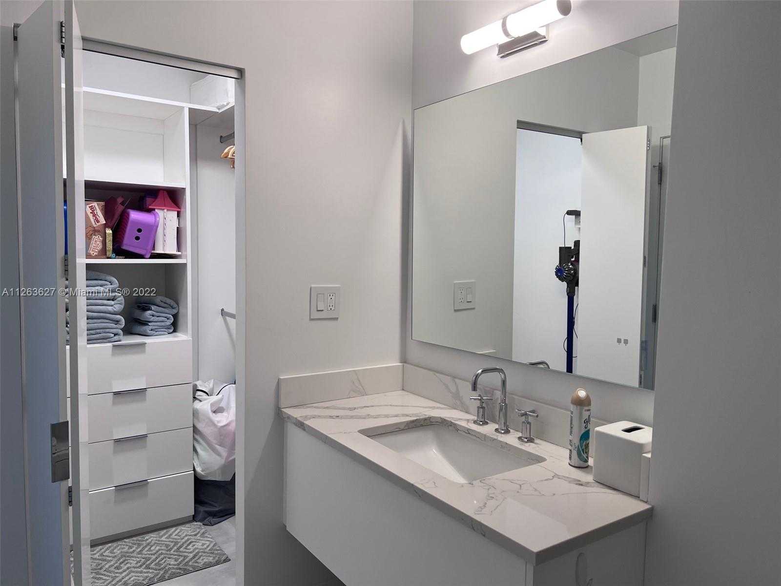 Small Image of 100 LINCOLN RD #1428, Miami Beach Number 16