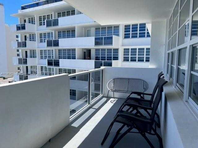 Small Image of 100 LINCOLN RD #1428, Miami Beach Number 22