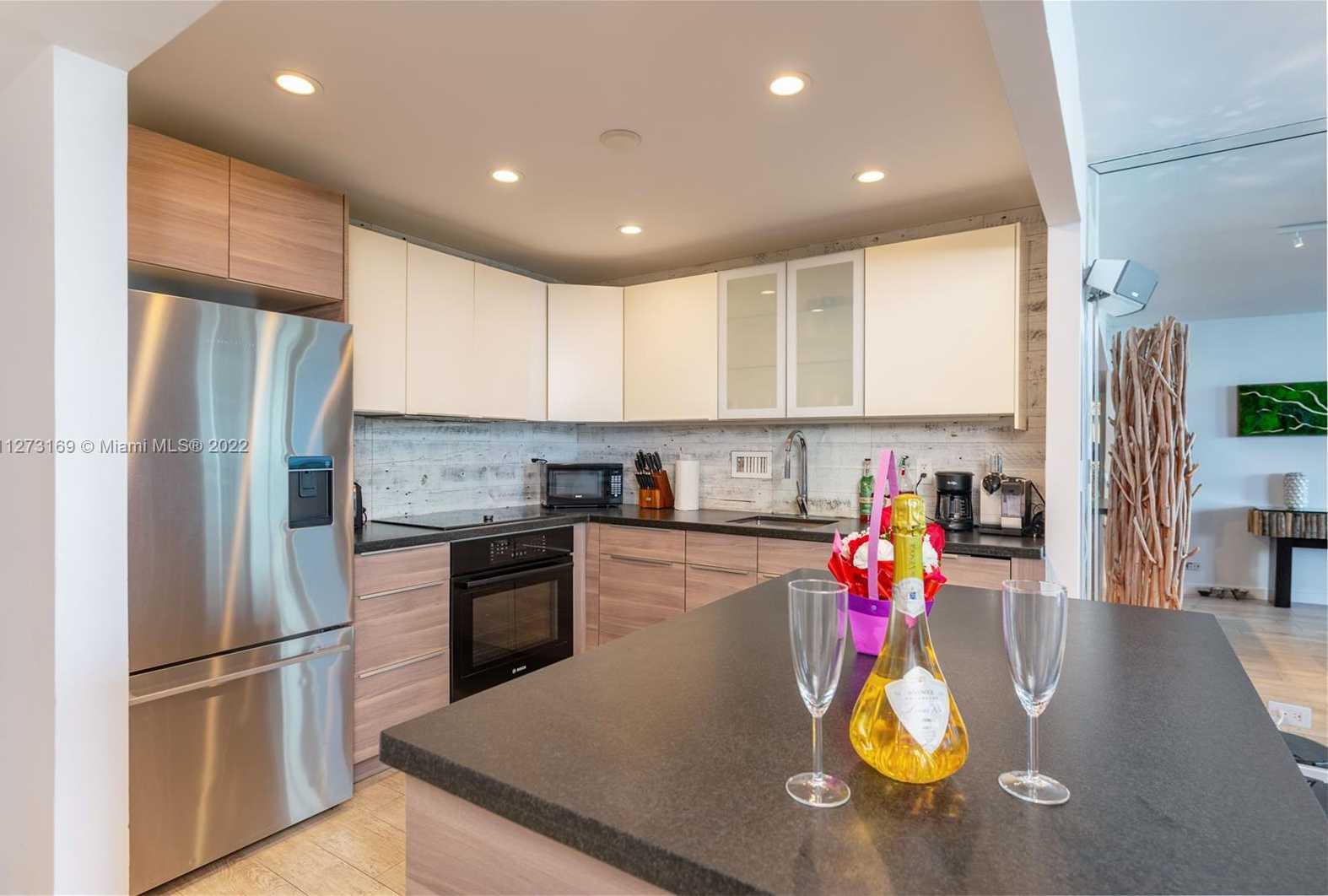 Small Image of 2301 COLLINS AVE #716, Miami Beach Number 6