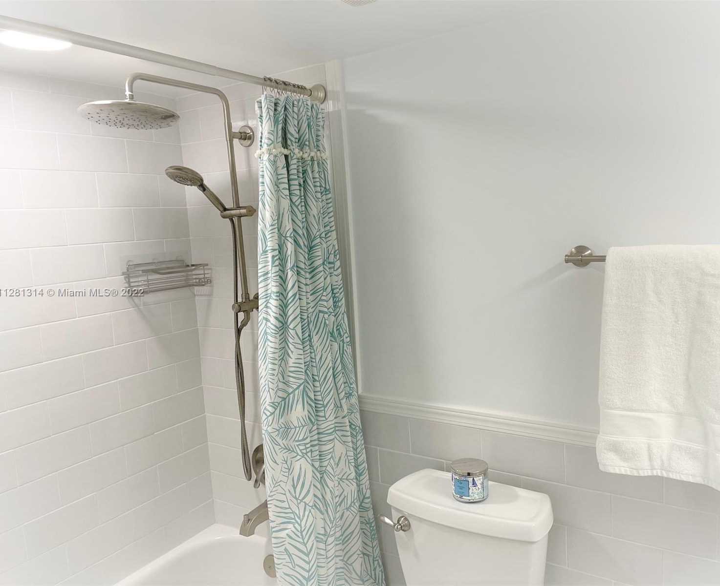 Small Image of 5161 COLLINS AVE #404, Miami Beach Number 12