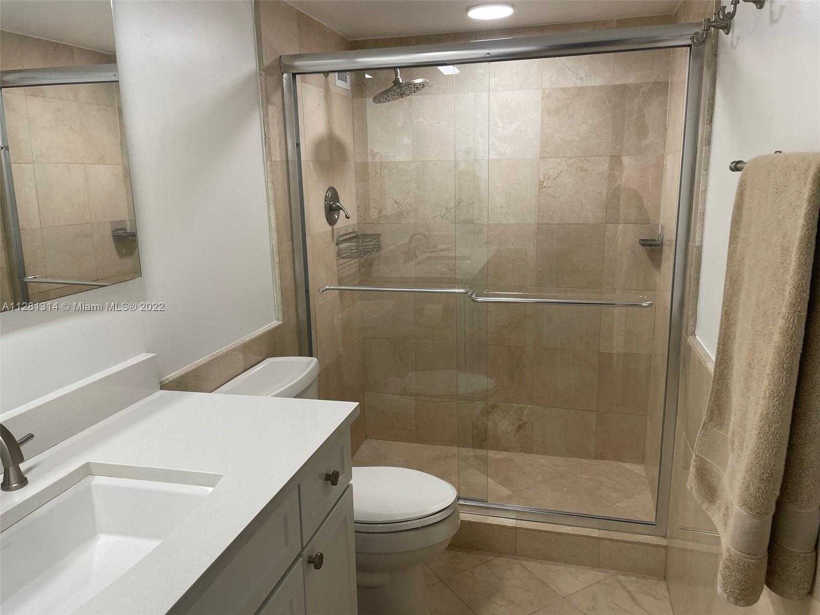Small Image of 5161 COLLINS AVE #404, Miami Beach Number 15