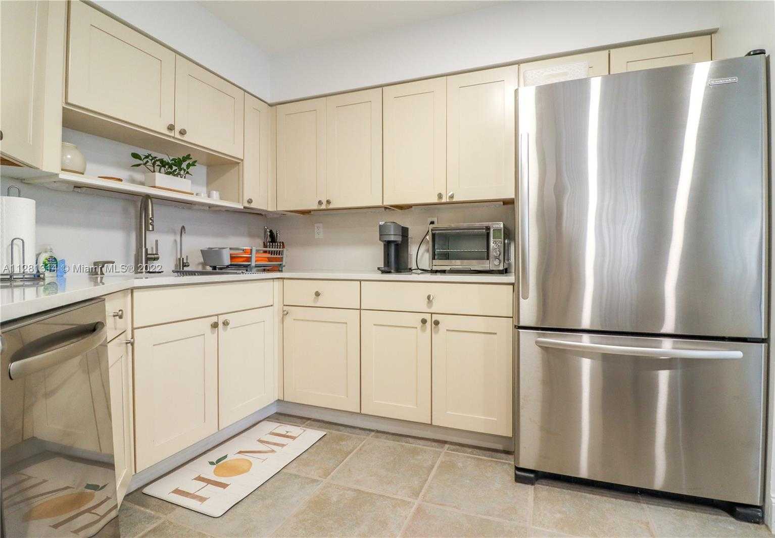 Small Image of 5161 COLLINS AVE #404, Miami Beach Number 18