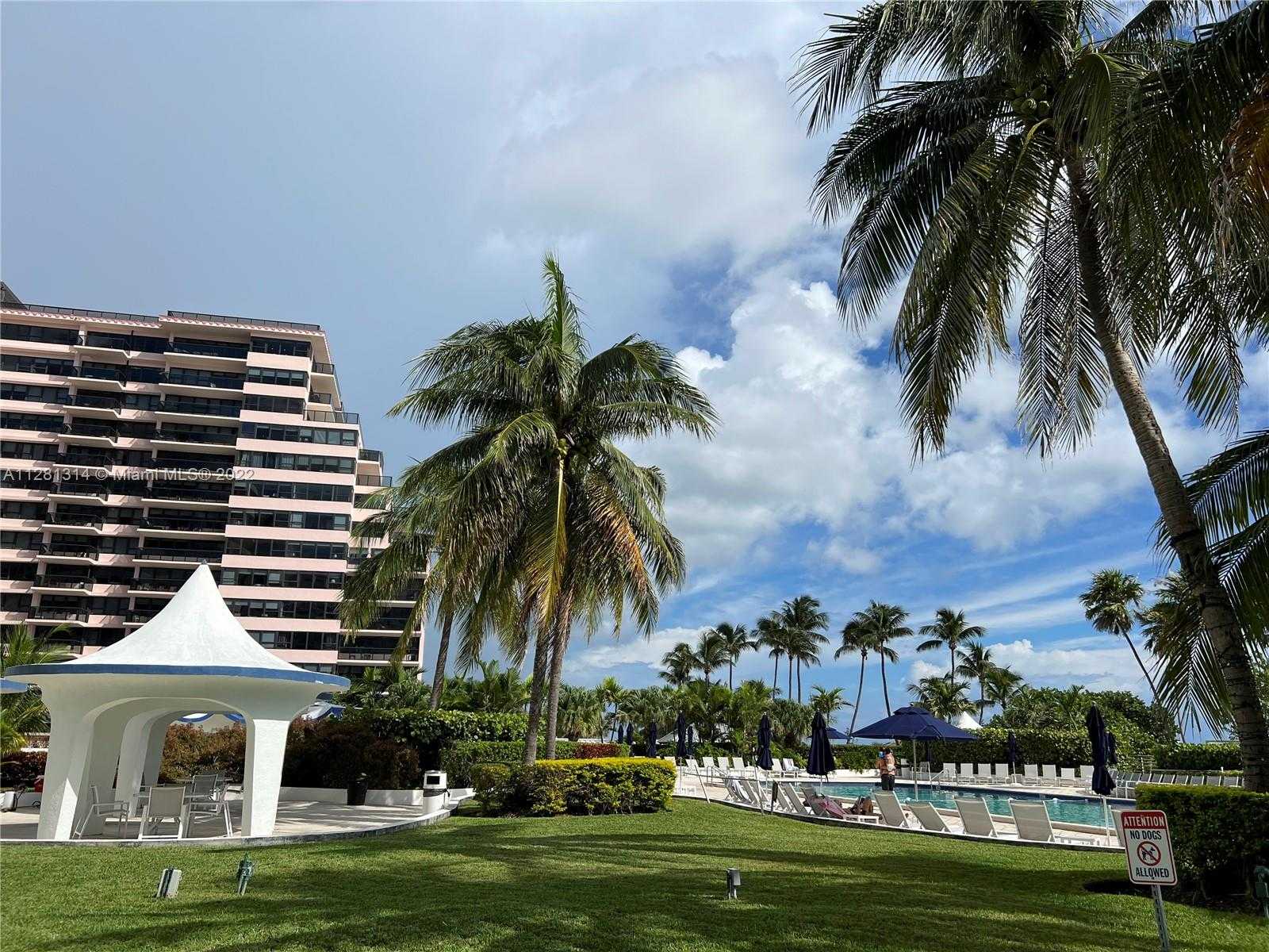 Small Image of 5161 COLLINS AVE #404, Miami Beach Number 25