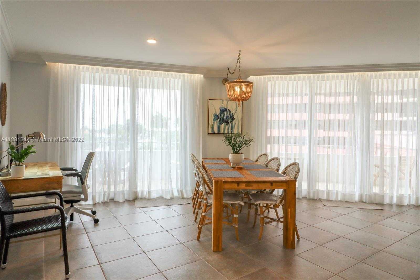 Small Image of 5161 COLLINS AVE #404, Miami Beach Number 3