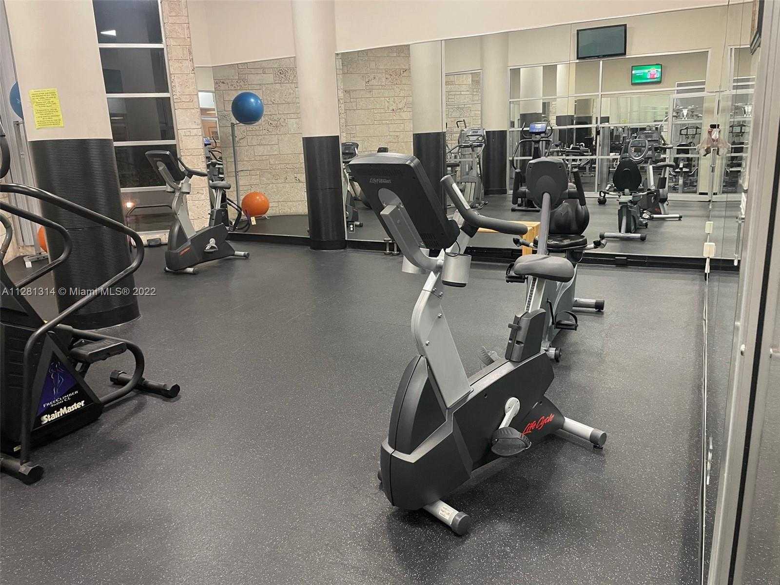 Small Image of 5161 COLLINS AVE #404, Miami Beach Number 44
