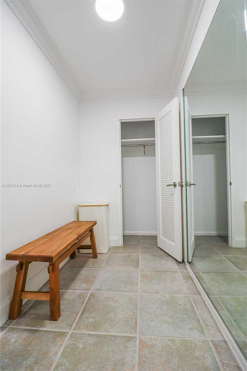 Small Image of 5161 COLLINS AVE #404, Miami Beach Number 59