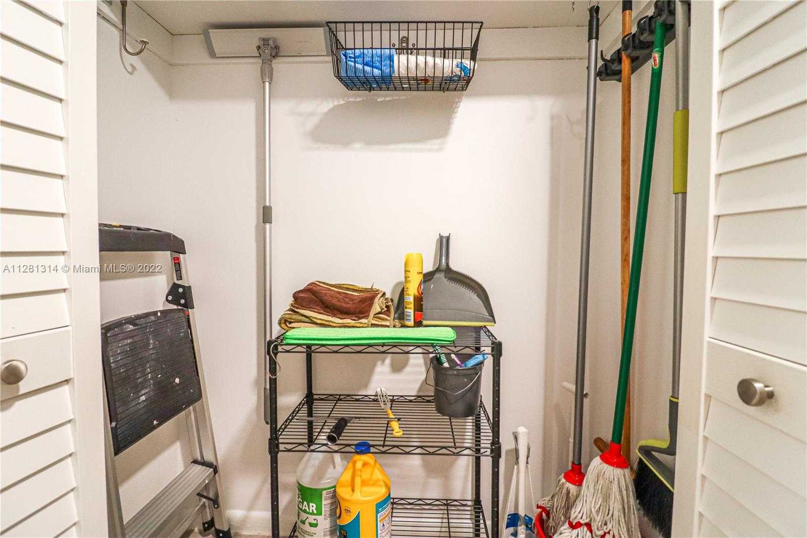 Small Image of 5161 COLLINS AVE #404, Miami Beach Number 60