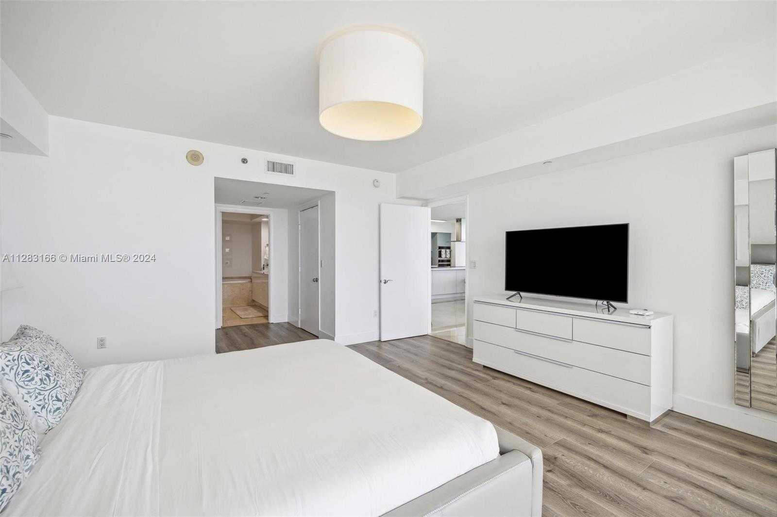 Small Image of 1830 SOUTH OCEAN DR #2102, Hallandale Beach Number 12