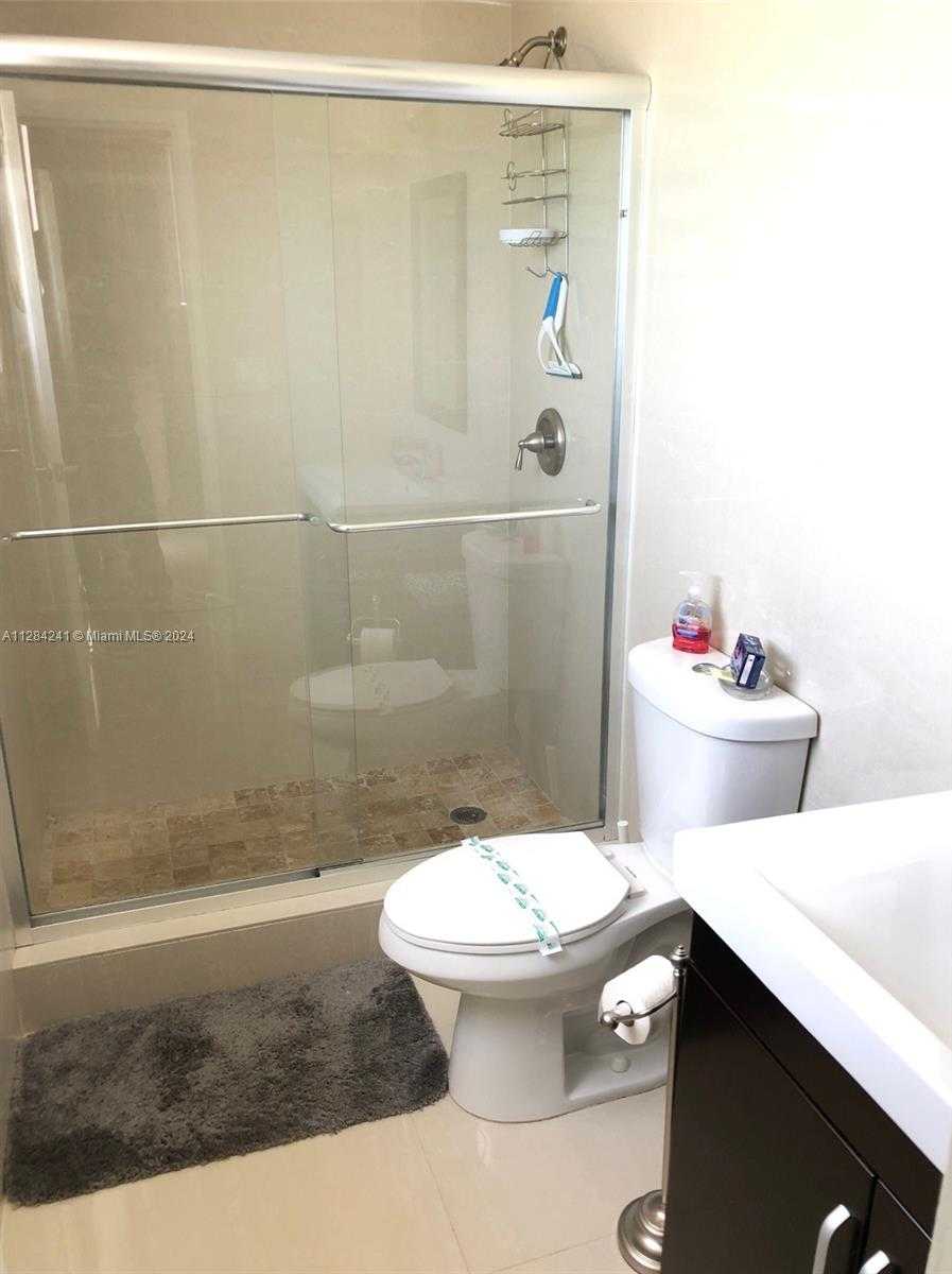 Small Image of 3901 SOUTH OCEAN DR #8E, Hollywood Number 10