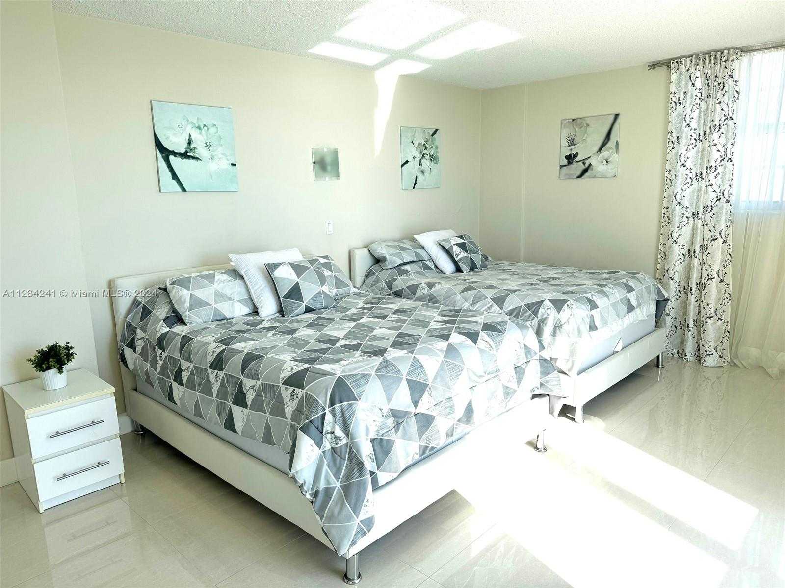 Small Image of 3901 SOUTH OCEAN DR #8E, Hollywood Number 9