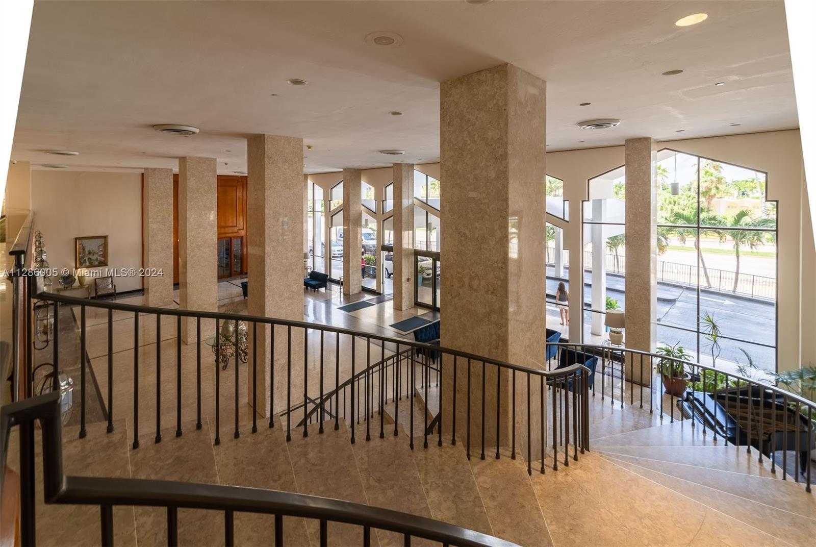 Small Image of 5601 COLLINS AVE #1206, Miami Beach Number 24
