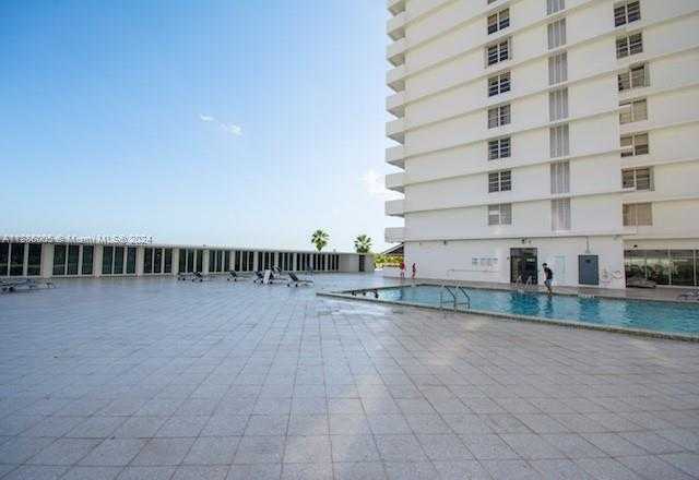 Small Image of 5601 COLLINS AVE #1206, Miami Beach Number 27