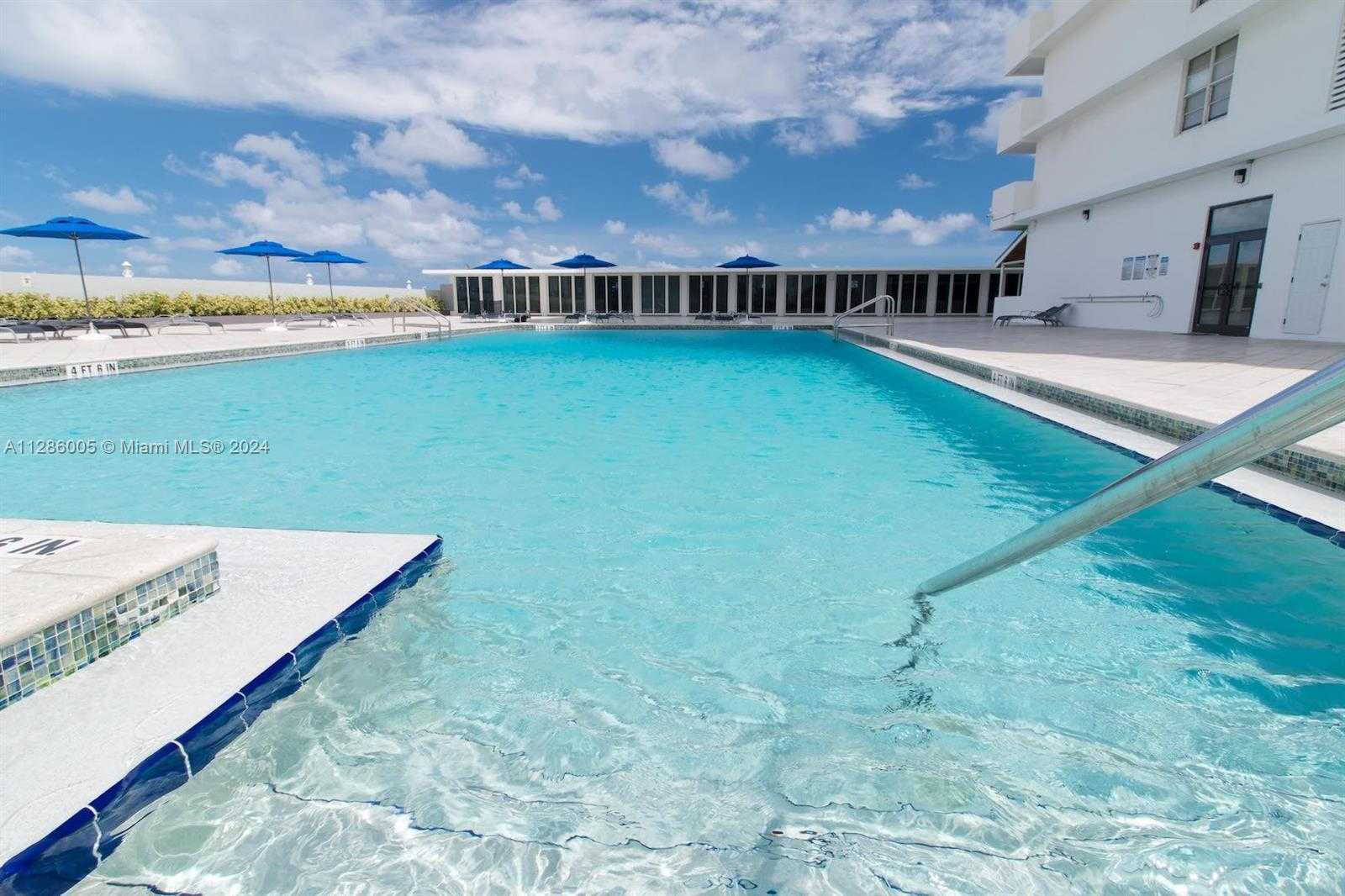 Small Image of 5601 COLLINS AVE #1206, Miami Beach Number 35