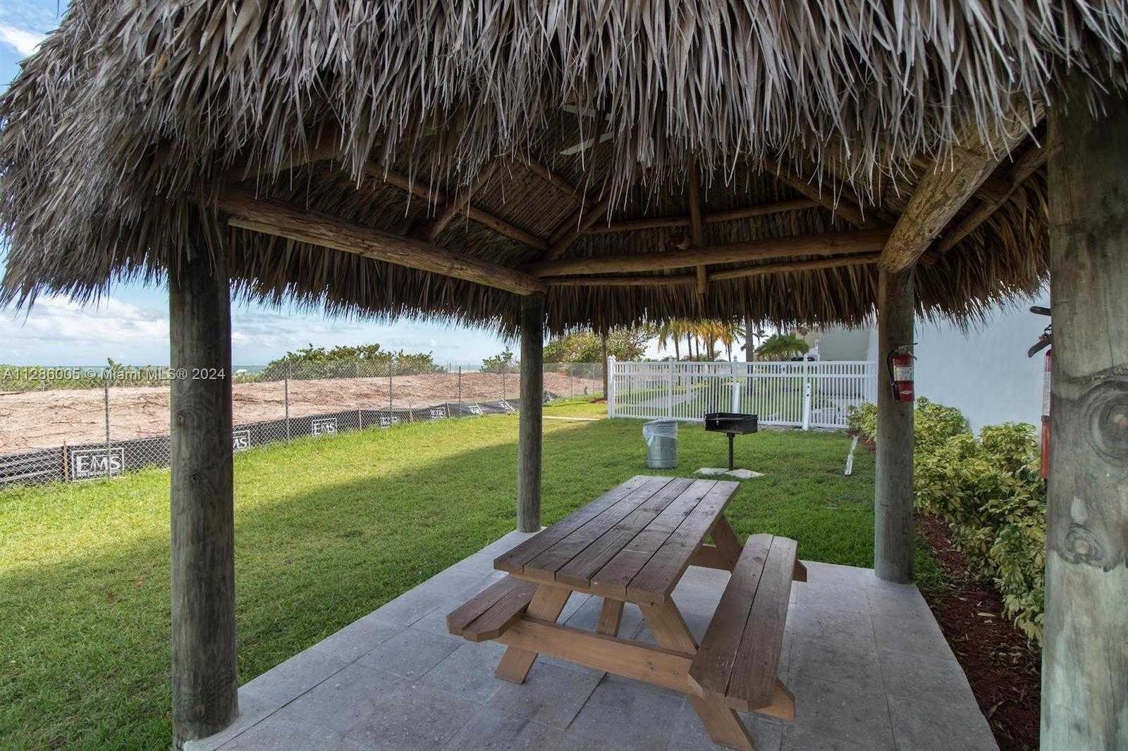 Small Image of 5601 COLLINS AVE #1206, Miami Beach Number 42