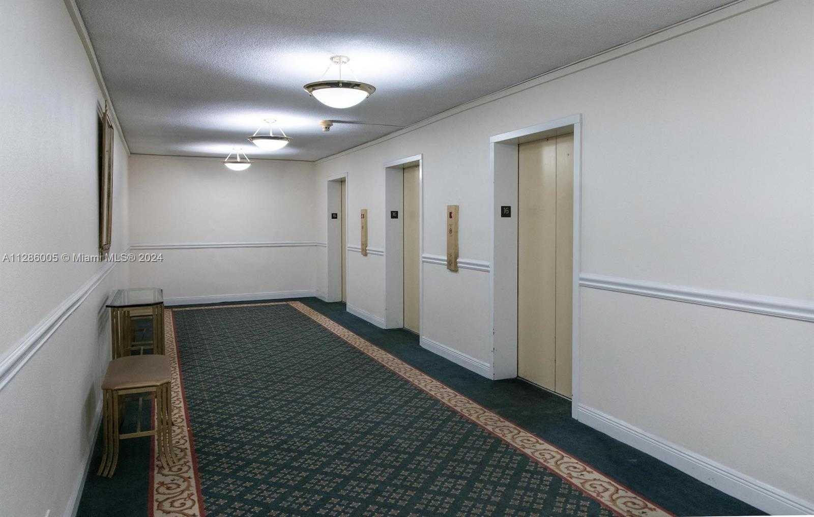 Small Image of 5601 COLLINS AVE #1206, Miami Beach Number 46