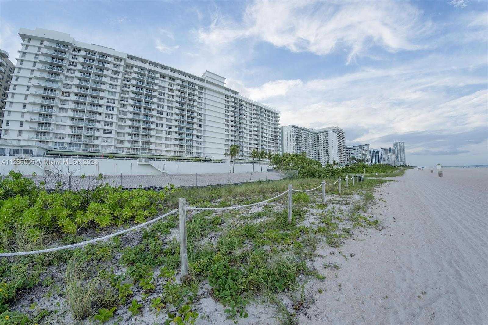 Small Image of 5601 COLLINS AVE #1206, Miami Beach Number 50