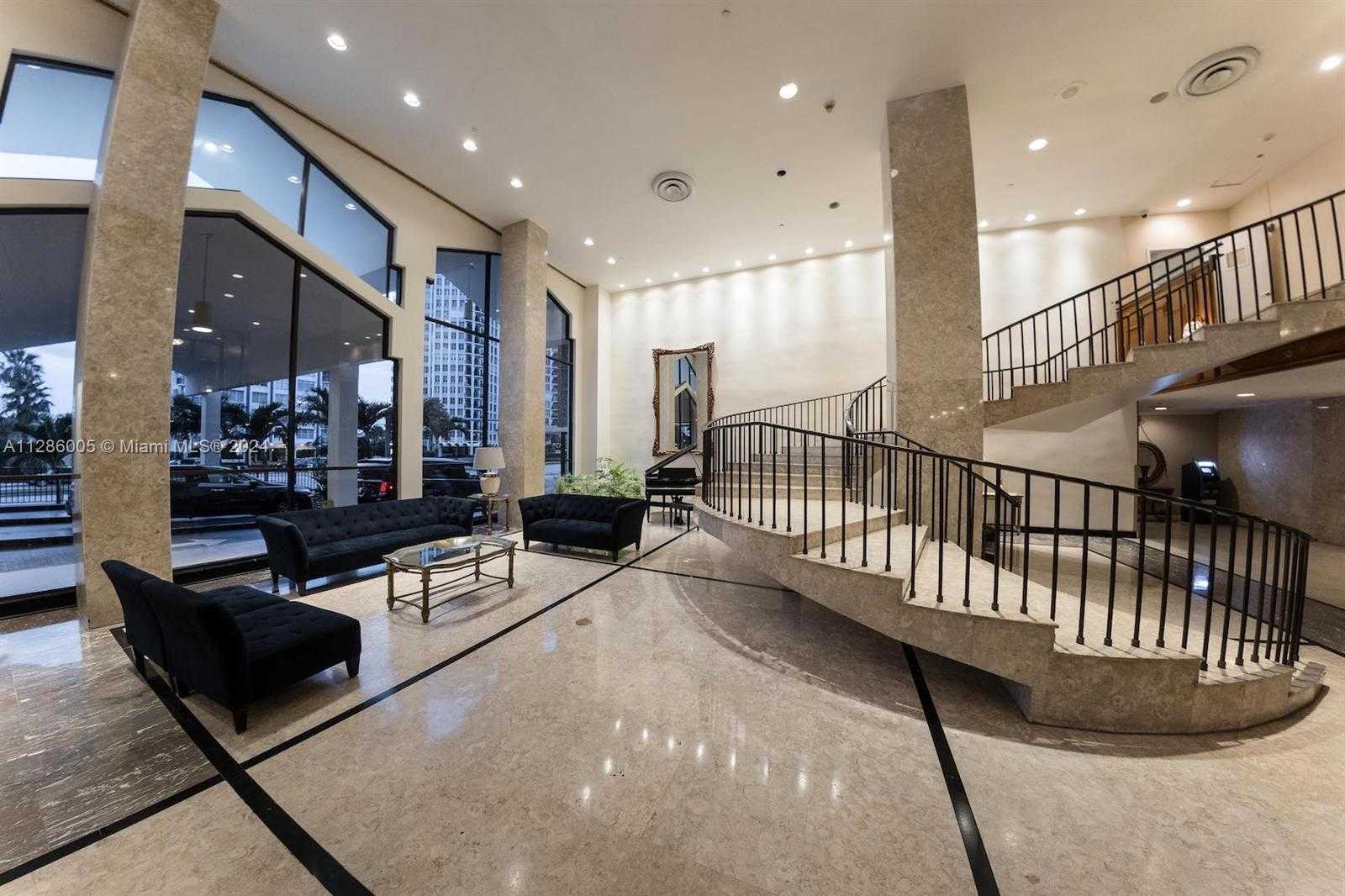 Small Image of 5601 COLLINS AVE #1206, Miami Beach Number 54
