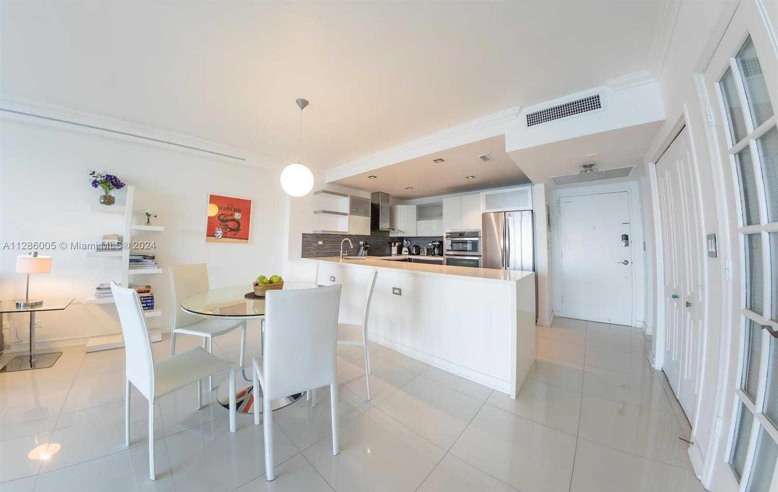 Small Image of 5601 COLLINS AVE #1206, Miami Beach Number 6