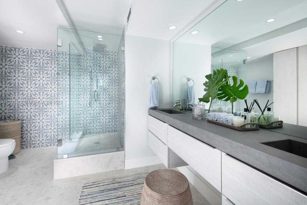 Small Image of 345 OCEAN DR #1007, Miami Beach Number 12