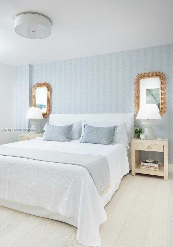Small Image of 345 OCEAN DR #1007, Miami Beach Number 2