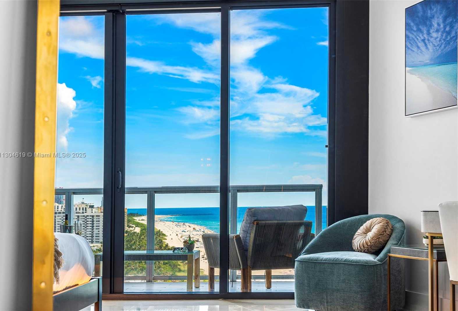 Small Image of 2201 COLLINS AVE #1926/PH-, Miami Beach Number 3