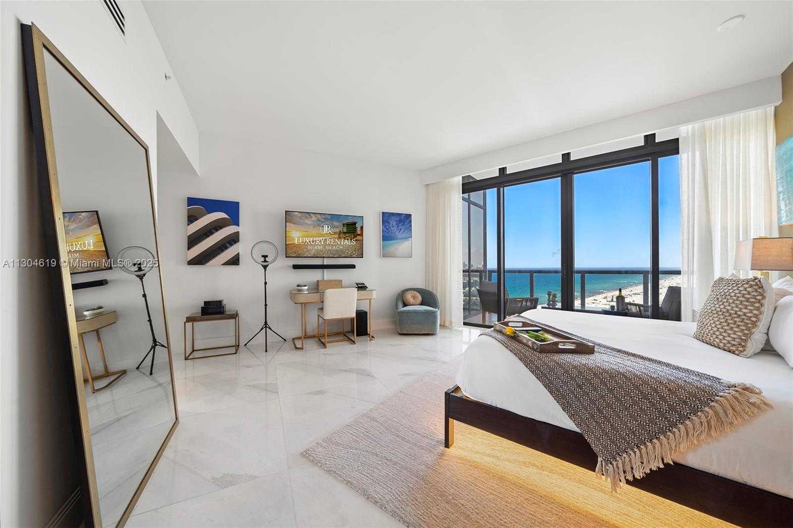 Small Image of 2201 COLLINS AVE #1926/PH-, Miami Beach Number 4